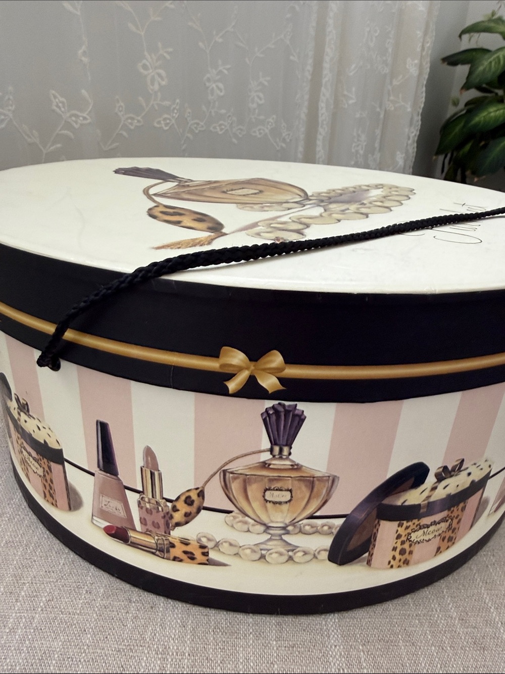 Tri-Coastal Design Marco Fabiano Purr-fect Perfume & Pearls Hatbox - Storage Box